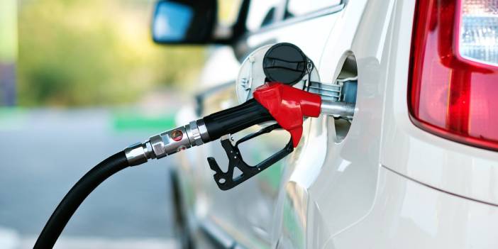Benzin, motorin ve LPG'ye dev zam: Dolar akaryakıtı vurdu
