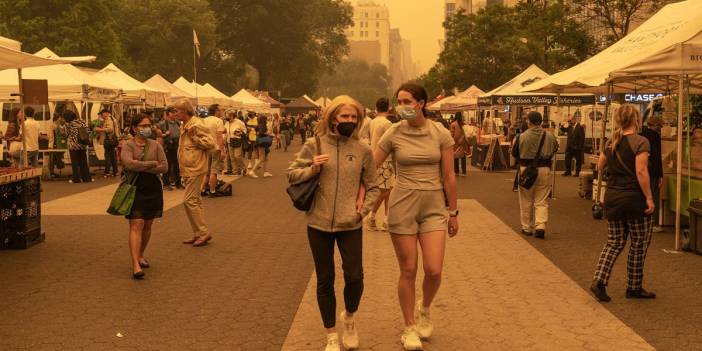 Kovid-19'dan sonra şimdi de 'hava kirliliği' alarmı: ABD'de maskeler geri döndü