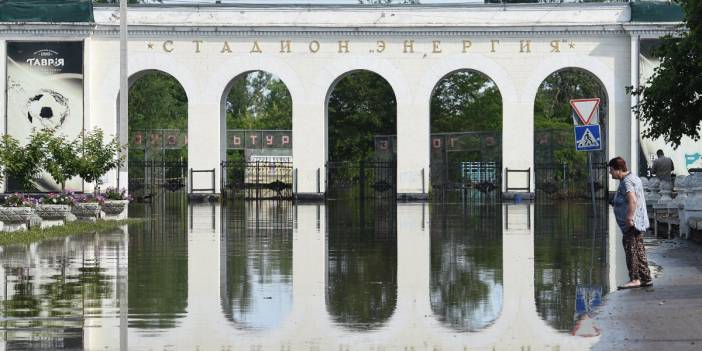 Ukrayna'da barajın vurulmasıyla Herson sular altında kaldı