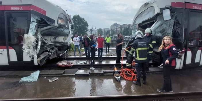 Samsun'da iki tramvay kafa kafaya çarpıştı: Çok sayıda yaralı var