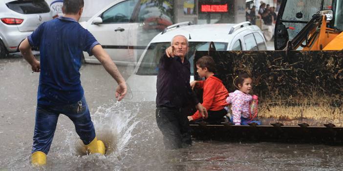Sağanak başkenti terk etmiyor: Ankara Valiliği'nden vatandaşlara 'dikkatli olun' uyarısı