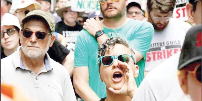 Senaristlerin ardından oyuncu sendikalarından da grev kararı: Hollywood perdesi kapanma noktasında