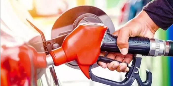 Bu zam kontak kapattırır! KDV-ÖTV şokunun ardından akaryakıta kallavi zam: Araç sahiplerine 35 lira şoku