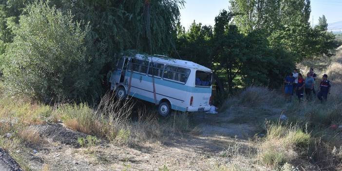 Afyonkarahisar'da katliam gibi kaza: 6 ölü, 8 yaralı