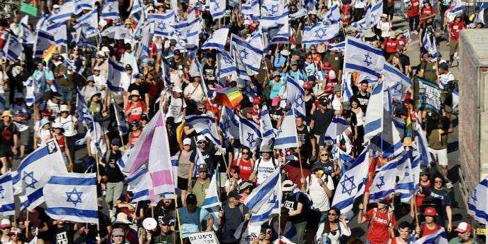 Milyonları sokağa dökmüştü: İsrail'deki tartışmalı yasaya onay