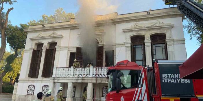 Yıldız Parkı içindeki Çadır Köşkü'nde yangın