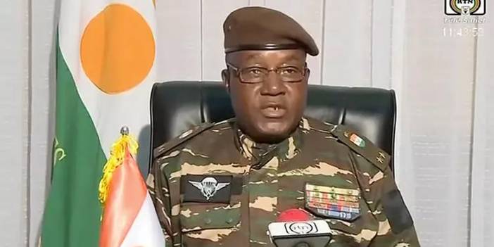 Bir darbeyi bastırdı, diğerine liderlik etti: Nijer’de geçiş hükümetinin başkanı General Tchiani oldu