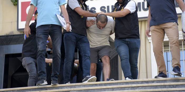 Tekel bayi saldırganından pes dedirten savunma: Silah patlayıp yerde kan görünce...