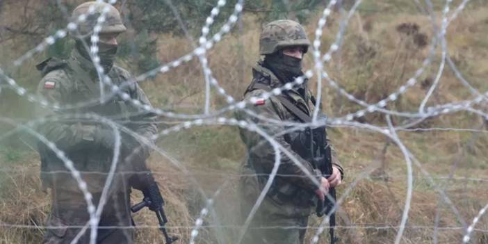 Belarus sınırında saldırı gerginliği: Cumhurbaşkanı Duda, Rusya'yı işaret etti