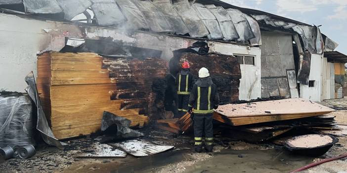Bursa'da ısı yalıtım fabrikasında yangın