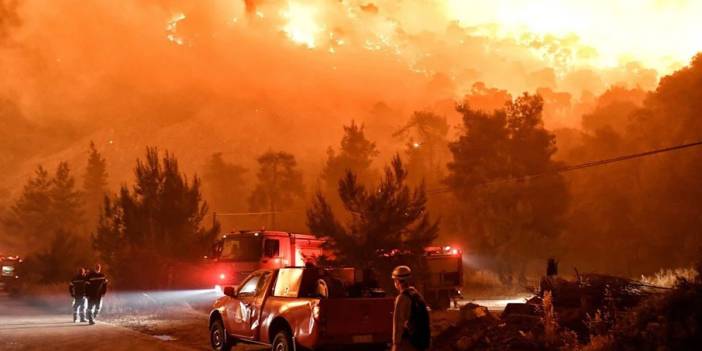 Yunanistan'daki yangınlar 4'üncü gününde! 18 kişinin cansız bedeni ormanda bulundu