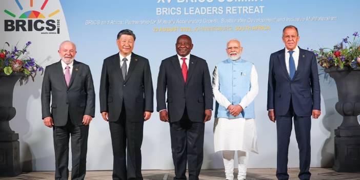 BRICS ülkeler grubu genişliyor: İran ve Suudi Arabistan'da dahil 6 ülkeye resmi davet