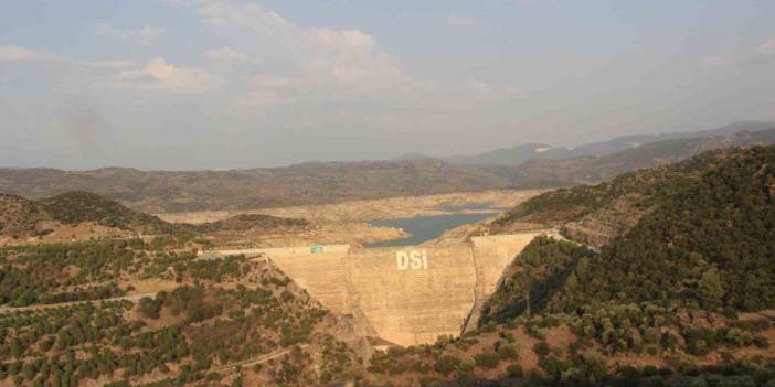 Adnan Menderes Barajı kuraklığın pençesinde: Avrupa'da birinciydi şimdi alarm veriyor