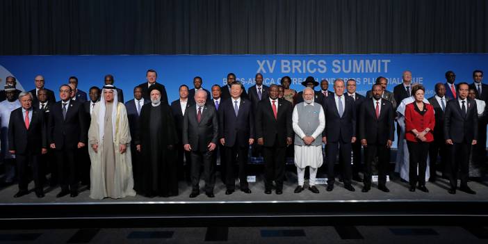 BRICS'e kabul edilen Orta Doğu'nun petrol devleri: 2,5 trilyon dolarlık ekonomik gücü ellerinde tutuyorlar
