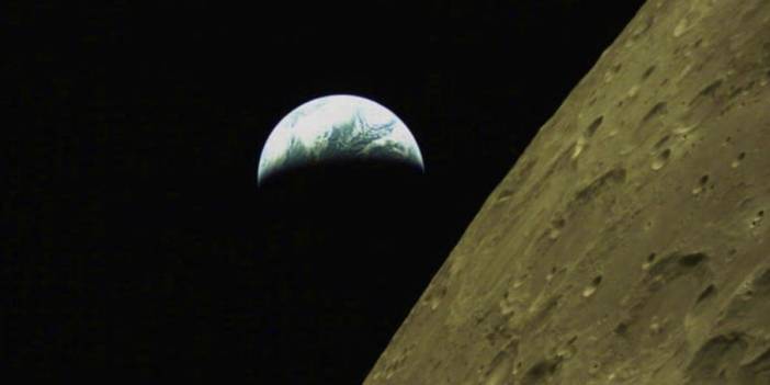 Ay’ın fethi için amansız yarış