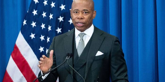 Türk dostu başkan New York'ta ezana izin verdi