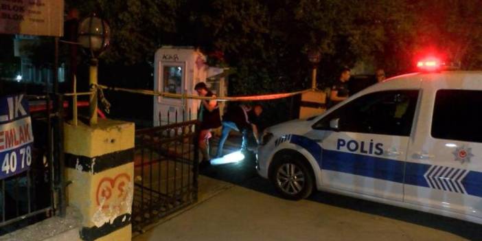 Kadıköy'de silahlı kavga: Kurşun yağdırdılar