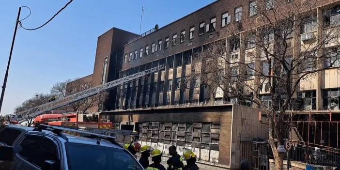 Güney Afrika'da çıkan yangında can pazarı: Ölü sayısı 73'e yükseldi