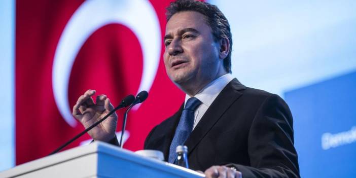 Babacan'dan vergisiz telefon değerlendirmesi: Plan olumlu ama yetersiz