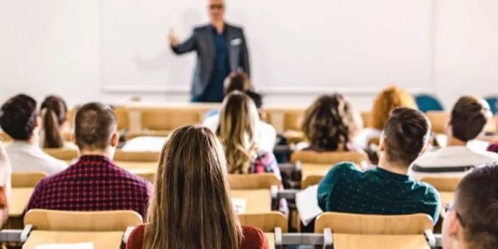 Yabancı öğrencilere sınavsız 48 saatte kayıt: Türkiye'de oturum izni almanın yolu vakıf üniversiteleri