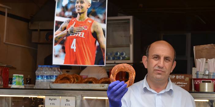 Melissa Vargas'a nazar değmesin diye simit dağıttı