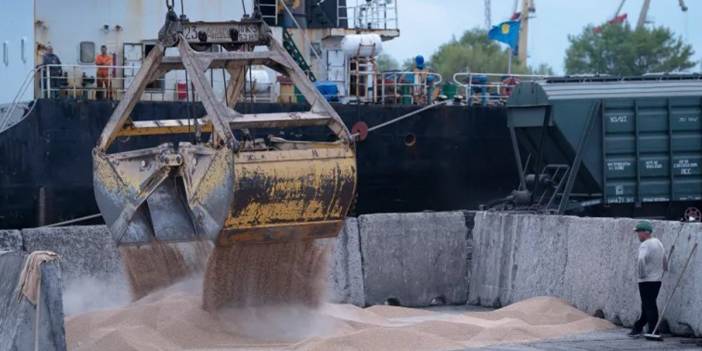 Kritik Erdoğan-Putin görüşmesi öncesi drone saldırısı: Rusya Ukrayna'da tahıl limanını vurdu