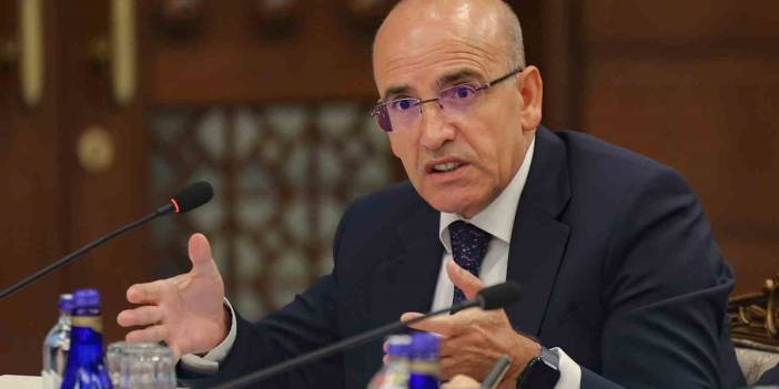 Bakan Şimşek'ten maaş zammı açıklaması: Artık hedef enflasyona göre düzenlenecek