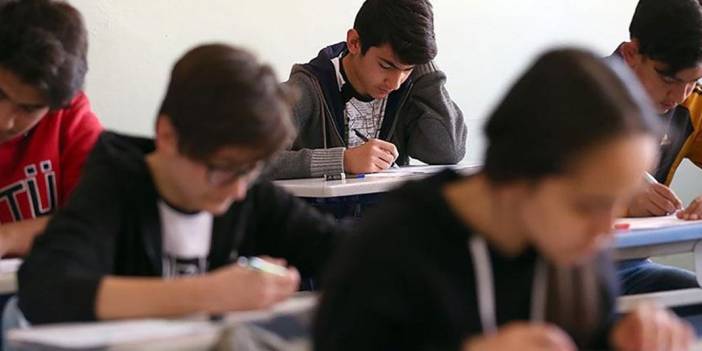 Liselerde yeni dönem: Ortalama kuralı bitti sınıf tekrarı geri geldi