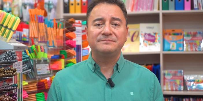 Kırtasiyeden seslenen Babacan yüksek enflasyona dikkat çekti: Yoksulluk derinleştikçe çocuklarımızın mağduriyeti artıyor