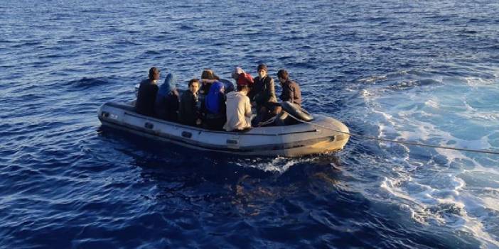 İtalya’nın ‘sorumluluğu paylaşma’ çağrısı yanıt buldu: AB yetkilisi göçmen akınına uğrayan Lampedusa’ya gidiyor