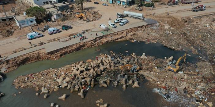 Libya'daki sel felaketinin boyutu havadan görüntülendi: Hayalet şehir Derne