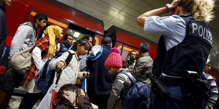 Almanya'dan göç açıklaması: Akına dayanacak gücümüz kalmadı