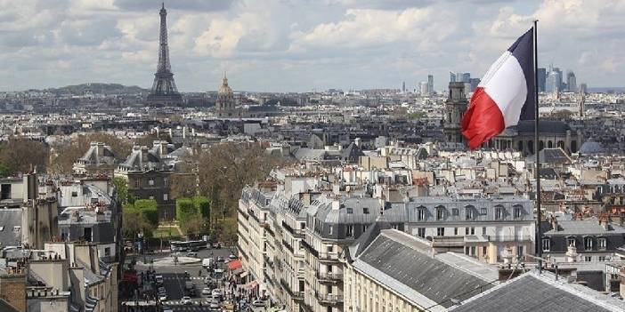 Kıyafeti yüzünden derslere alınmayan öğrenci başvurdu: Fransız yetkililerin ayrımcılığı BM’de