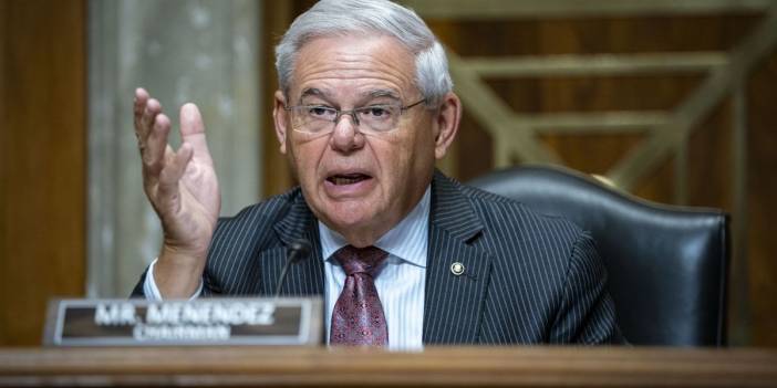 ABD'de rüşvetle suçlanan Menendez'den istifa