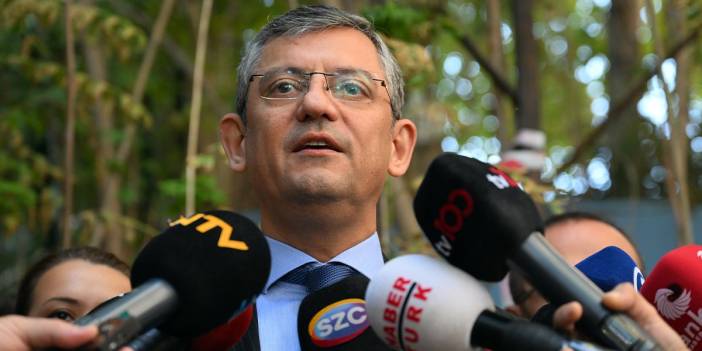 Özel'den ayrılık tartışmalarına yanıt: Biz bu baba evinin evlatlarıyız