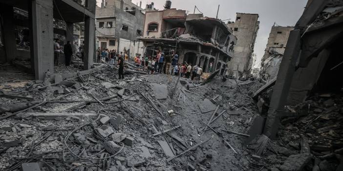 Cami, mülteci kampı, kamu kurumları... İşgalci İsrail'in uçakları ölüm yağdırıyor!