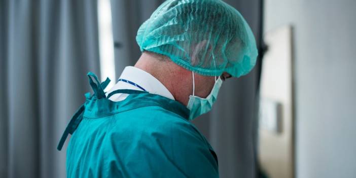 Doktor intiharları çalışma şartlarındaki zorluğu gösteriyor