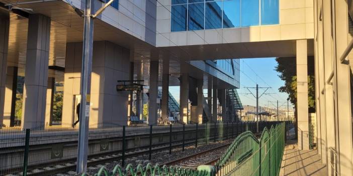 YHT raydan çıktı! 4 çalışan hafif şekilde yaralandı