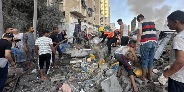 Gazze'de camiye saldırı: Ölü ve yaralılar var