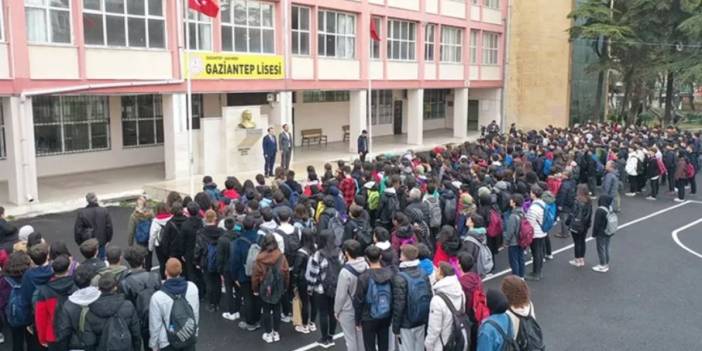 MEB duyurdu: Yarın okullarda Filistin için saygı duruşunda bulunulacak