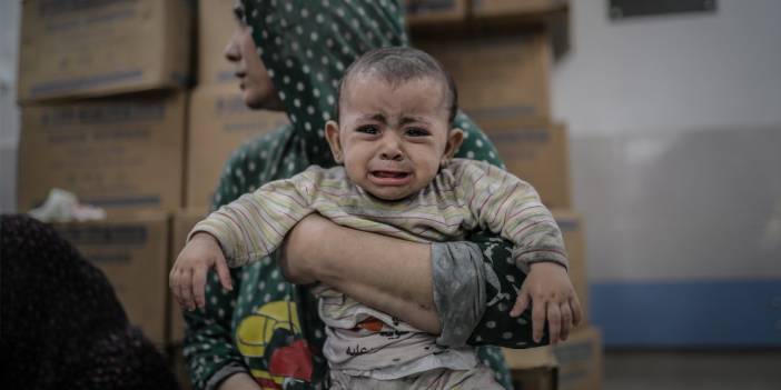 Gazze katliamında on sekizinci gün: İsrail gece boyu bombaladı, yardımlar yetersiz..