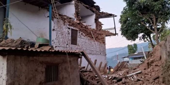 Nepal'deki depremde 157 kişi hayatını kaybetti