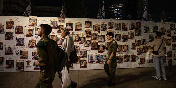 İsrailli esirlerin aileleri Batı Kudüs'e yürüyor: Hükümete 'anlaşmaya varın' çağrısı