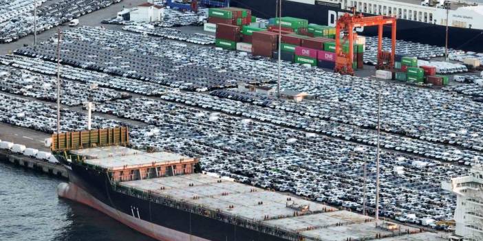 Binlercesi dün Haydarpaşa'daydı: Araç alacaklara 2024 uyarısı