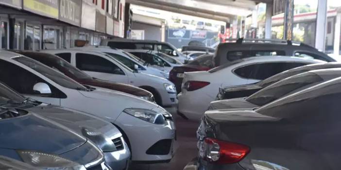 Zorunlu uygulamaya sayılı günler kala... Araç sahipleri oraya akın etti