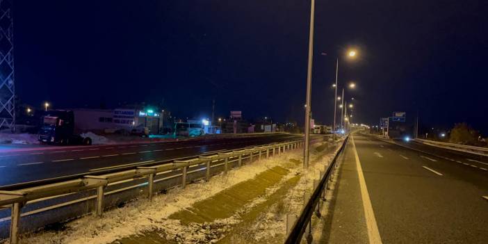 Kar yağışının kapattığı D-100 kara yolu yeniden trafiğe açık