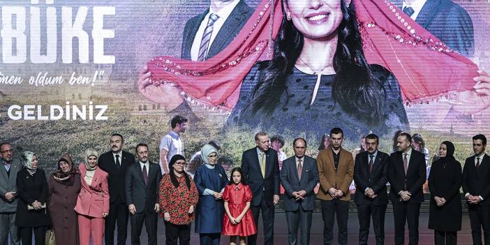 Erdoğan Aybüke; Öğretmen Oldum Ben! filminin galasına katıldı