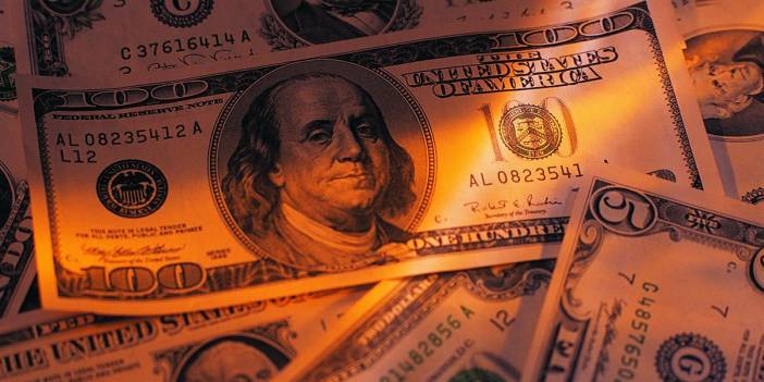 Dolarda yeni rekor, euro tarihi zirvesine yakın!