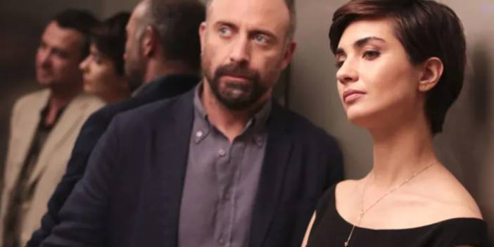 Tuba Büyüküstün ve Halit Ergenç yıllar sonra aynı dizide