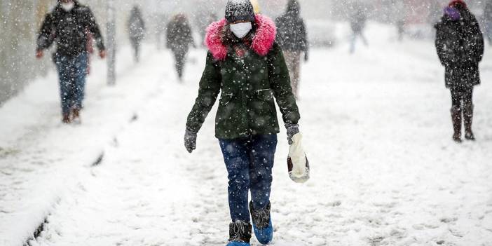 Meteoroloji'den İstanbul dahil 23 kente 'sarı kodlu' uyarı: Yağmur, kar ve fırtınaya dikkat!